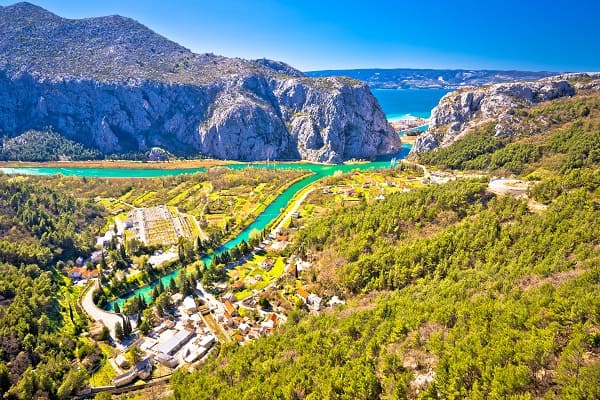 Cetina elv canyon, Kroatia
